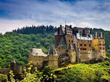 Ferienhaus Alte Scheune Pommern Mosel - Burg Eltz